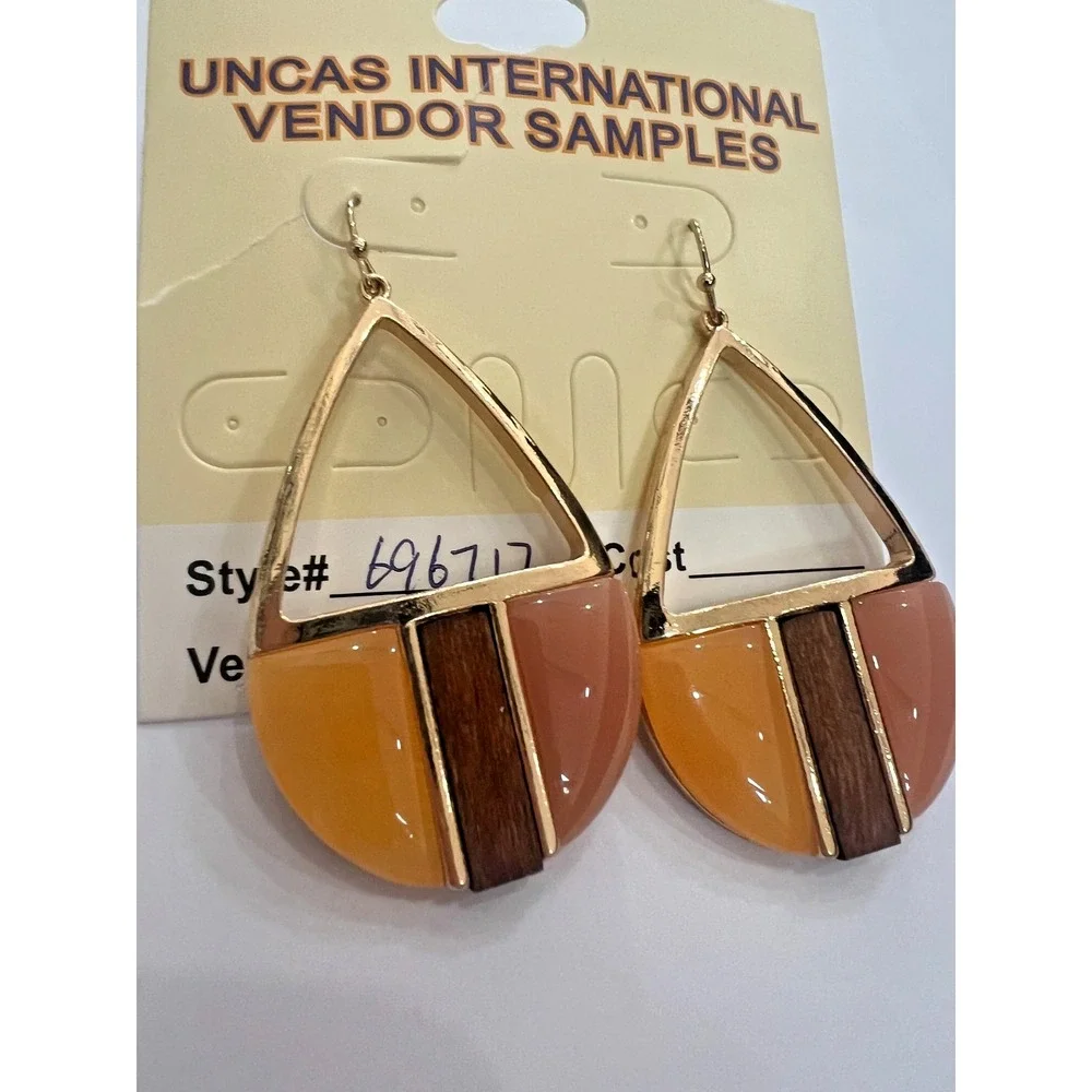 Uncas Int Gold Blush Wine Dangle Earrings Resin Wood Earth Tones Vendor Sample‎